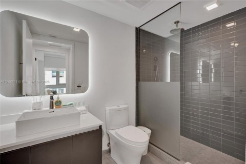 Condominio en venta en Miami, Florida, 1 dormitorio, 51 m2 № 1863324 - foto 11