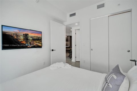 Condominio en venta en Miami, Florida, 1 dormitorio, 51 m2 № 1863324 - foto 10