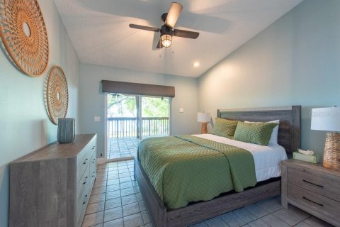 Casa en venta en Riverview, Florida, 9 dormitorios, 502.6 m2 № 1601897 - foto 28