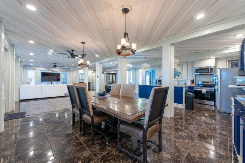 Casa en venta en Riverview, Florida, 9 dormitorios, 502.6 m2 № 1601897 - foto 11