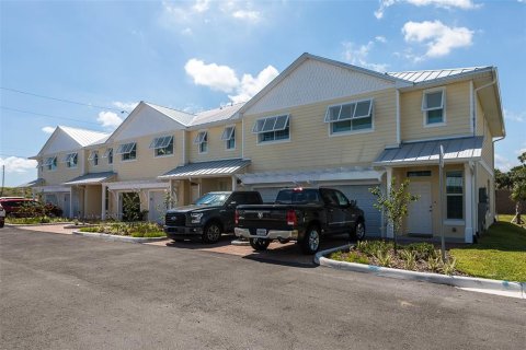 Townhouse in Merrit Island, Florida 3 bedrooms, 137.77 sq.m. № 1355961 - photo 17