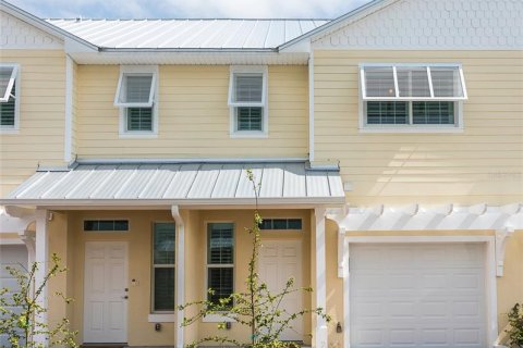 Townhouse in Merrit Island, Florida 3 bedrooms, 137.77 sq.m. № 1355961 - photo 1