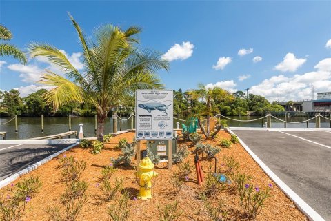 Townhouse in Merrit Island, Florida 3 bedrooms, 137.77 sq.m. № 1355961 - photo 14