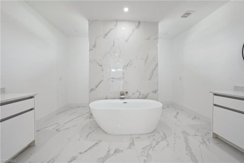 Casa en venta en Cape Coral, Florida, 3 dormitorios, 175.31 m2 № 2176217 - foto 15