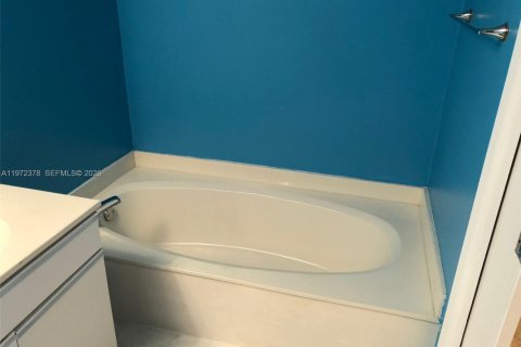 Снять в аренду кондоминиум в Авентура, Флорида 1 спальня, 97.55м2, № 2040338 - фото 15