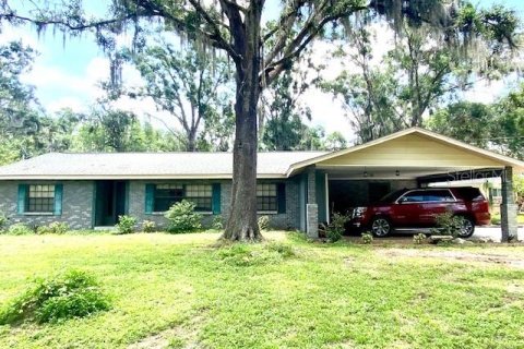 House in Land O' Lakes, Florida 3 bedrooms, 190.36 sq.m. № 1858395 - photo 1