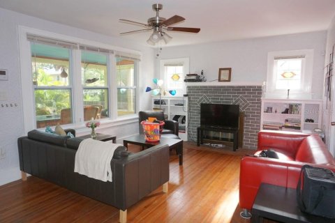 Снять в аренду виллу или дом в Сарасота, Флорида 4 комнаты, 103.96м2, № 1831492 - фото 4