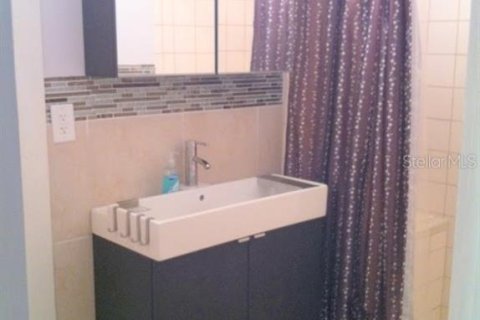 Снять в аренду виллу или дом в Сарасота, Флорида 4 комнаты, 103.96м2, № 1831492 - фото 12