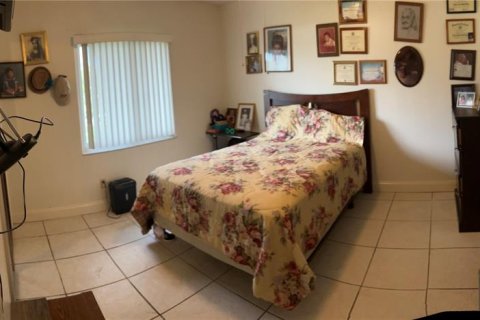 Casa en venta en Orlando, Florida, 3 dormitorios, 120.96 m2 № 1767256 - foto 8