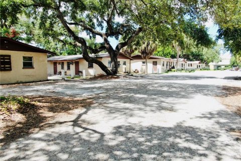 Immobilier commercial à vendre à Sarasota, Floride: 891.86 m2 № 2424058 - photo 4