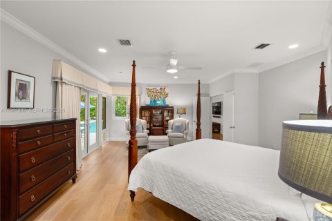 House in Coral Gables, Florida 4 bedrooms, 285.77 sq.m. № 1998760 - photo 27