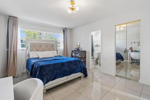 Condo in Plantation, Florida, 2 bedrooms  № 2004203 - photo 19