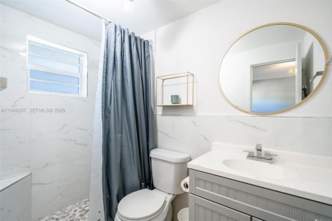 Condo in Plantation, Florida, 2 bedrooms  № 2004203 - photo 23