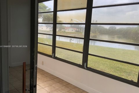 Condominio en alquiler en Tamarac, Florida, 2 dormitorios, 82.68 m2 № 2002324 - foto 17