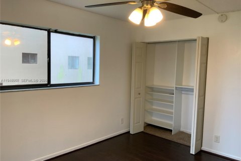 Condominio en alquiler en Tamarac, Florida, 2 dormitorios, 82.68 m2 № 2002324 - foto 12