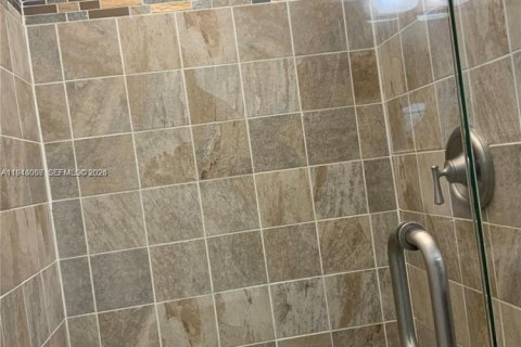 Condominio en alquiler en Tamarac, Florida, 2 dormitorios, 82.68 m2 № 2002324 - foto 10