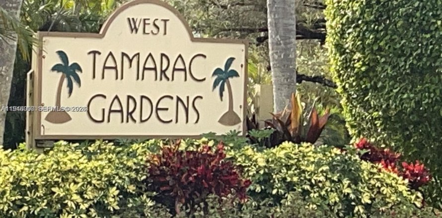 Condominio en Tamarac, Florida, 2 dormitorios  № 2002324