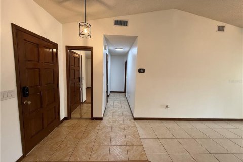 House in Ocala, Florida 2 bedrooms, 104.61 sq.m. № 2207460 - photo 9