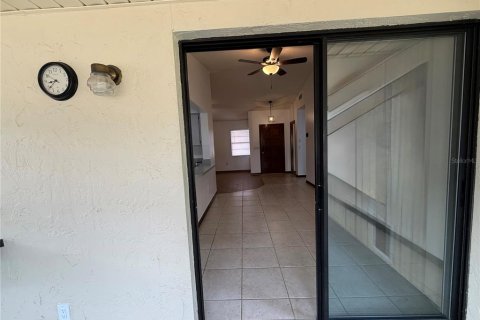 House in Ocala, Florida 2 bedrooms, 104.61 sq.m. № 2207460 - photo 17