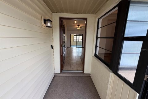 House in Ocala, Florida 2 bedrooms, 104.61 sq.m. № 2207460 - photo 4
