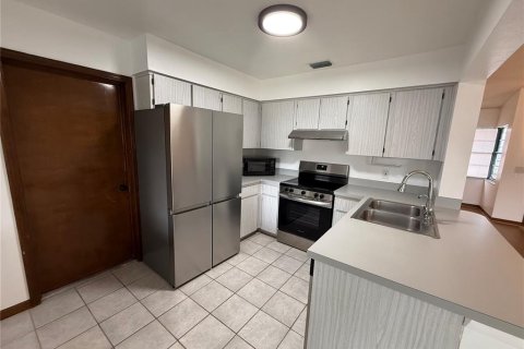 House in Ocala, Florida 2 bedrooms, 104.61 sq.m. № 2207460 - photo 11
