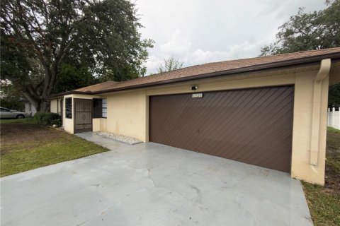 House in Ocala, Florida 2 bedrooms, 104.61 sq.m. № 2207460 - photo 3