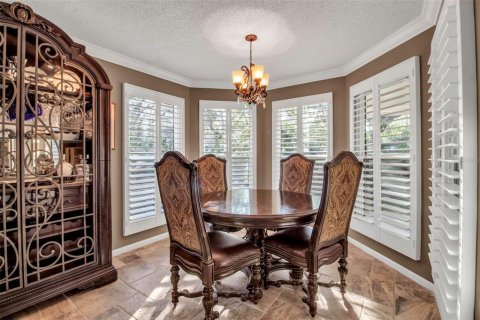 House in Saint Petersburg, Florida 3 bedrooms, 144.56 sq.m. № 1537568 - photo 17