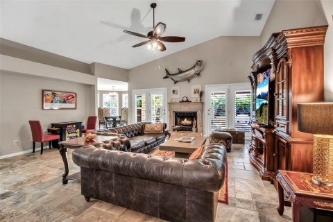 House in Saint Petersburg, Florida 3 bedrooms, 144.56 sq.m. № 1537568 - photo 10