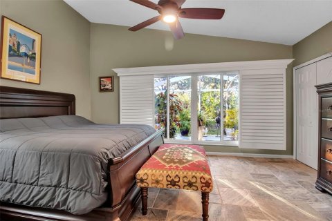 House in Saint Petersburg, Florida 3 bedrooms, 144.56 sq.m. № 1537568 - photo 24