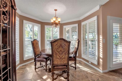 House in Saint Petersburg, Florida 3 bedrooms, 144.56 sq.m. № 1537568 - photo 18