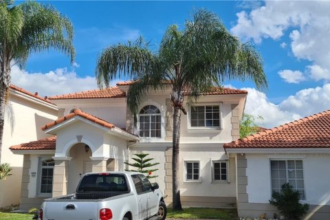 Adosado en Hialeah, Florida 4 dormitorios, 154.03 m2 № 2275924