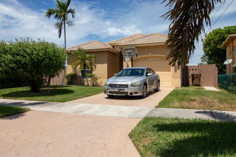 Villa ou maison à Deerfield Beach, Floride 3 chambres, 157.93 m2 № 2343934