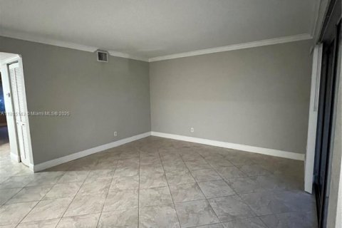 Condo in Coral Springs, Florida, 1 bedroom  № 1766765 - photo 8