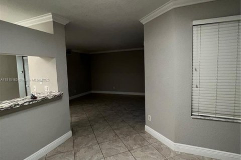 Condo in Coral Springs, Florida, 1 bedroom  № 1766765 - photo 7