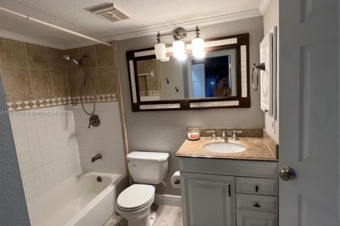 Condo in Coral Springs, Florida, 1 bedroom  № 1766765 - photo 11
