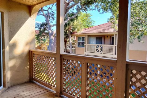 Condo in West Palm Beach, Florida, 1 bedroom № 2083997 - photo 4