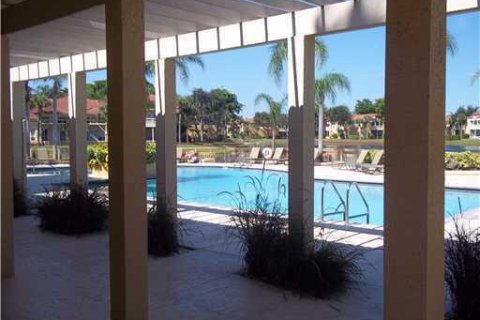 Condo in West Palm Beach, Florida, 1 bedroom № 2083997 - photo 11