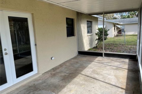 House in Venice, Florida 2 bedrooms, 125.98 sq.m. № 2395866 - photo 11