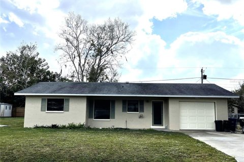 House in Venice, Florida 2 bedrooms, 125.98 sq.m. № 2395866