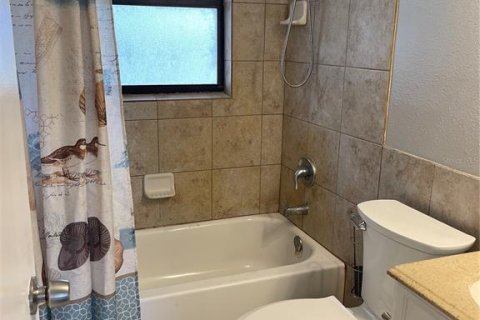 House in Venice, Florida 2 bedrooms, 125.98 sq.m. № 2395866 - photo 8