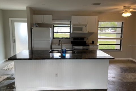 House in Venice, Florida 2 bedrooms, 125.98 sq.m. № 2395866 - photo 6