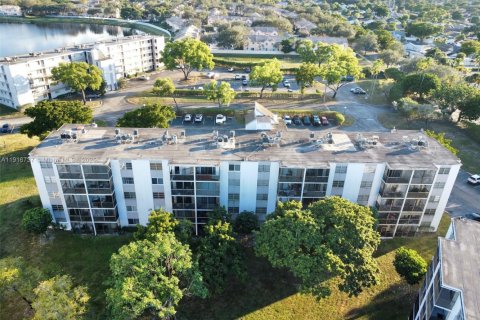 Condo in Miramar, Florida, 2 bedrooms  № 2082535 - photo 2