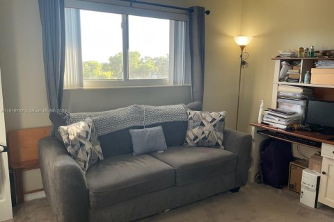 Condo in Miramar, Florida, 2 bedrooms  № 2082535 - photo 8