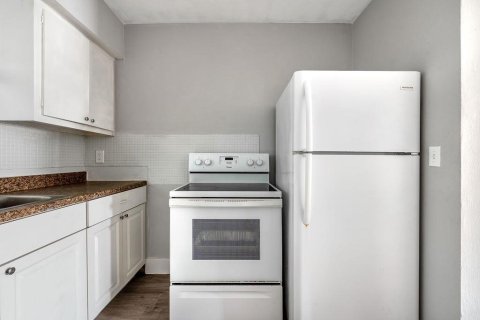Immobilier commercial à louer à Hollywood, Floride: 1 chambre, 48.68 m2 № 2168888 - photo 6