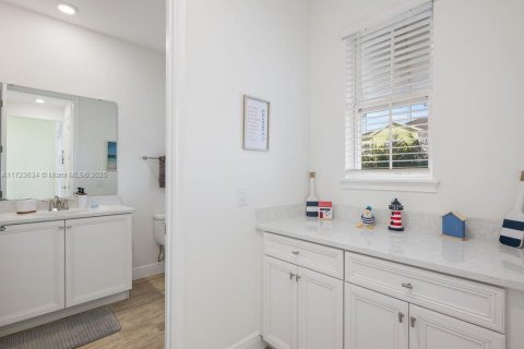 Adosado en venta en Kissimmee, Florida, 2 dormitorios, 129.51 m2 № 1699965 - foto 13