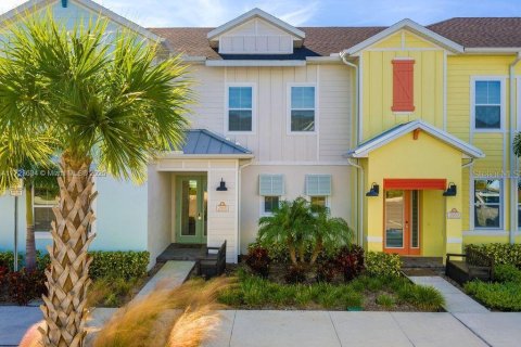 Adosado en venta en Kissimmee, Florida, 2 dormitorios, 129.51 m2 № 1699965 - foto 1