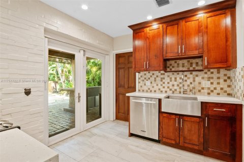 House in Fort Lauderdale, Florida 3 bedrooms, 169.92 sq.m. № 1588521 - photo 9