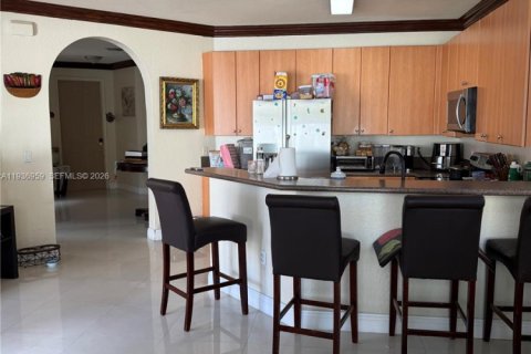 Villa ou maison à louer à Homestead, Floride: 5 chambres, 191.84 m2 № 1994871 - photo 13