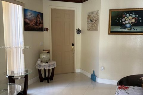 Villa ou maison à louer à Homestead, Floride: 5 chambres, 191.84 m2 № 1994871 - photo 10