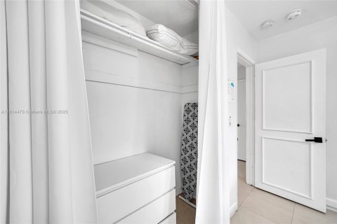 House in Fort Lauderdale, Florida 4 bedrooms, 191.01 sq.m. № 1766905 - photo 28